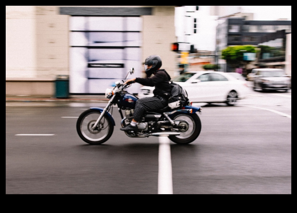 Мотоциклетите Urban Roamers правят пътуването по-удобно и забавно 2 Градски роумери: Мотоциклетите като основни партньори за пътуване до работното място