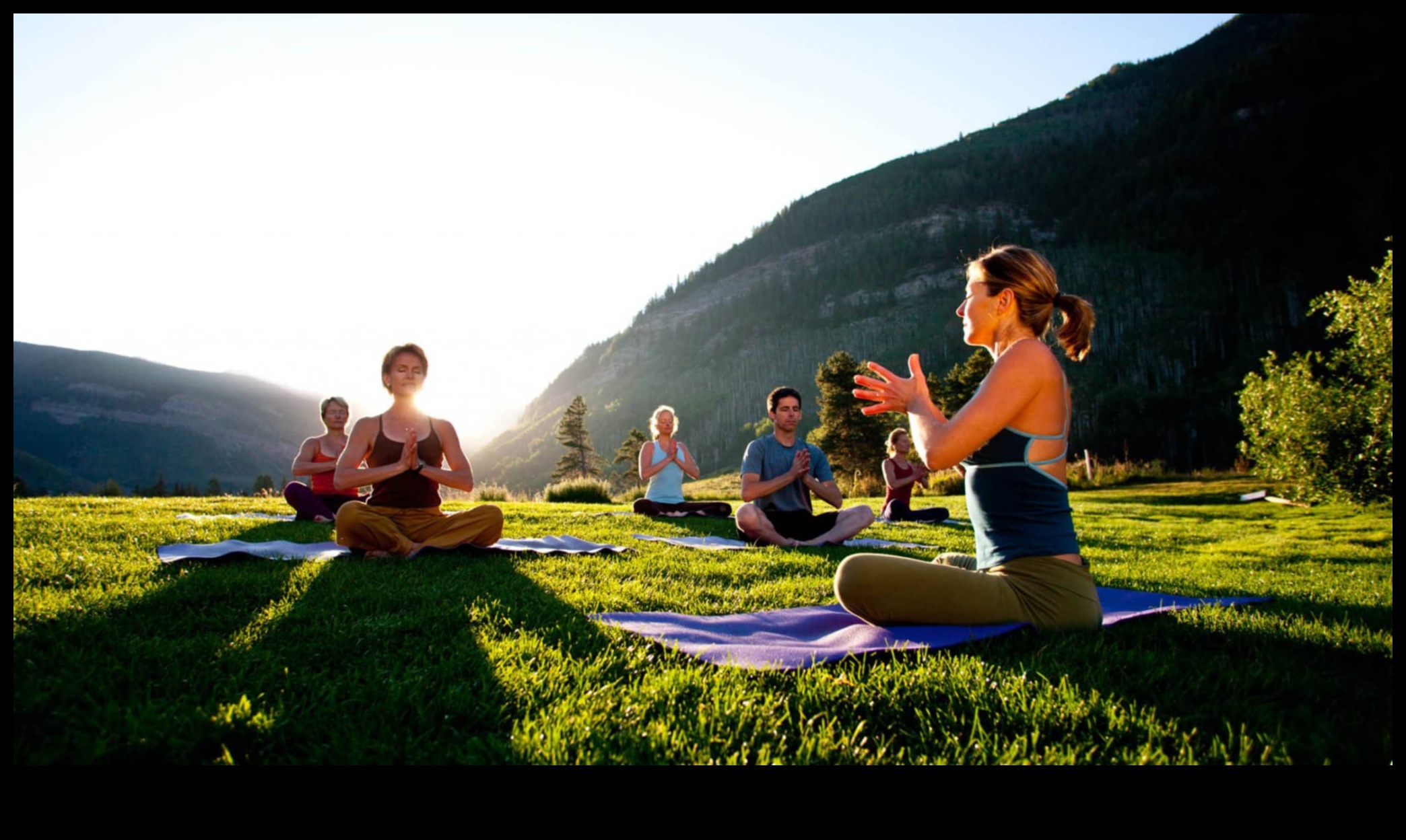 Vinyasa Vistas Ръководство за живописния път на медитацията в йога 4 Vinyasa Vistas: Навигиране по живописния път на медитацията в йога