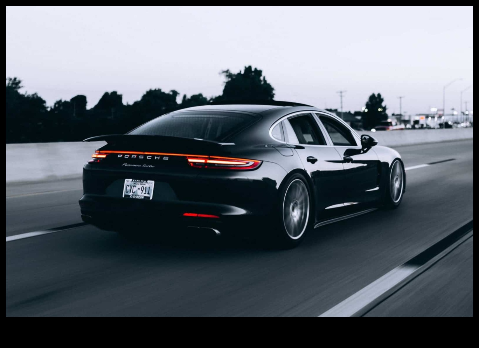 Уличен стил: Как автомобилите отразяват културните тенденции и модата